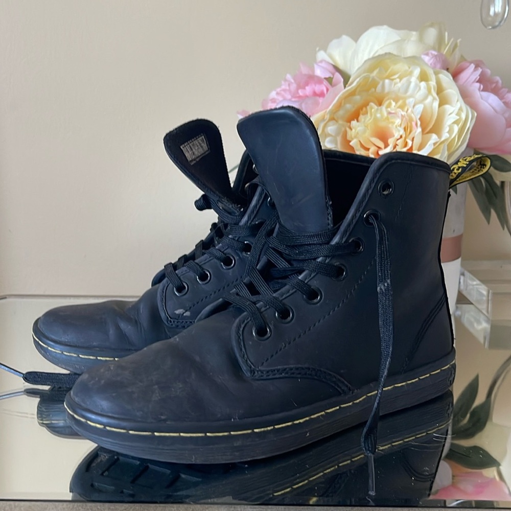 Dr. Martens Shoreditch Shoes